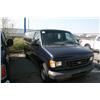 Image 2 : 2003 FORD E-150 PASS.VAN BLUE