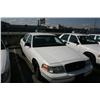 Image 2 : 2000 FORD CR-VIC 4DR WHITE