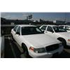Image 2 : 2001 FORD CR-VIC 4DR WHITE
