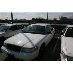 2004 FORD CR-VIC 4DR WHITE