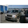 Image 2 : 2002 FORD EXPLORER 4DR GOLD