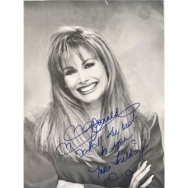 Miss Fields Bakery Spokeswoman Debbi Fields signed photo