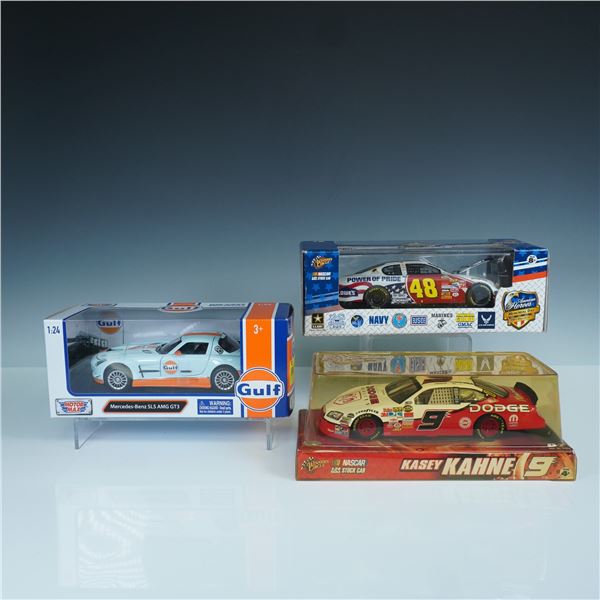 3pc Die-Cast Cars, Motor Max, and Winners Circle