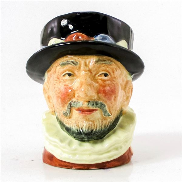 Beefeater ER D6233 - Small - Royal Doulton Character Jug