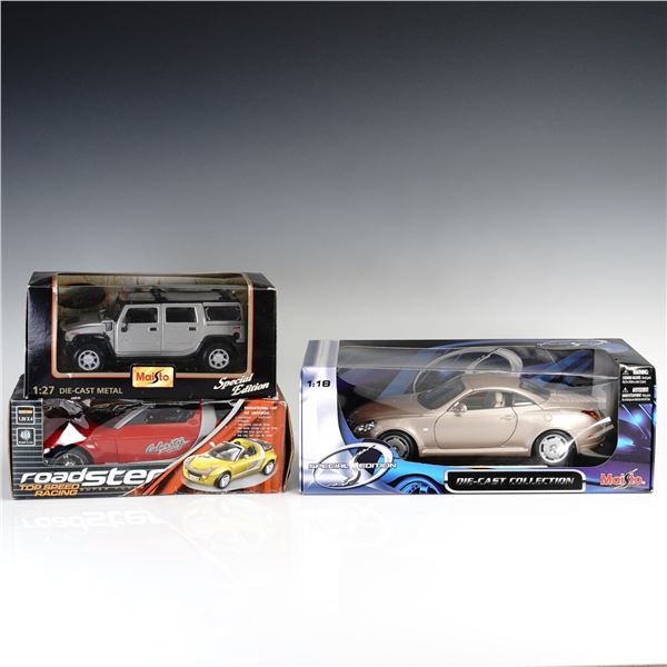 3pc Diecast Car Model Lot Maisto and Roadster in Boxes