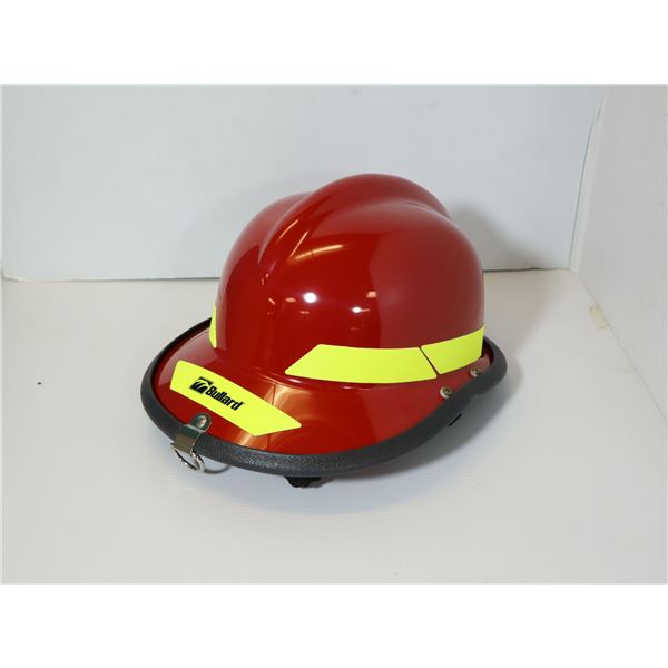 CASQUE POMPIER ROUGE BULLARD R726 (PRIX DETAIL $560)
