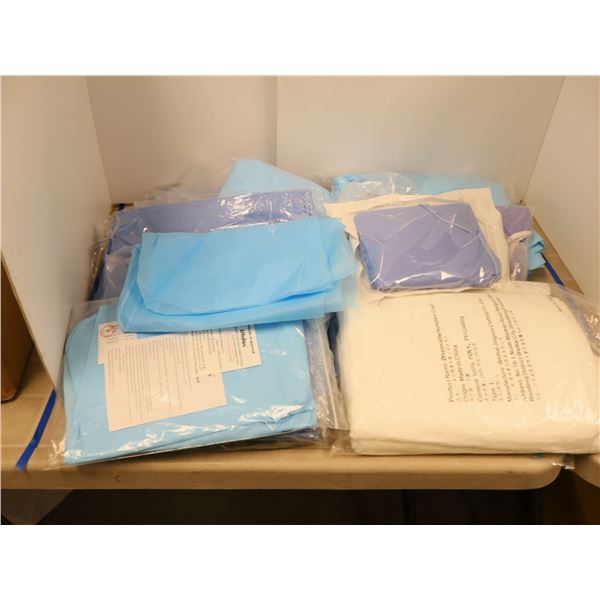 LOT DE 75+ ISOLATION GOWNS ASST