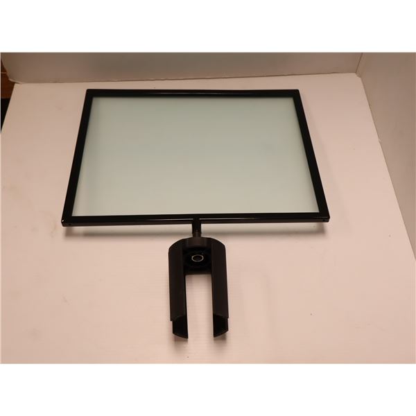 LOT: 8 CADRES POUR SUPPORTS 14"x11" NOIR
