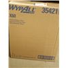 Image 2 : BTE DE 12 ESSUIE-TOUT REINFORCE WYPALL 3542102