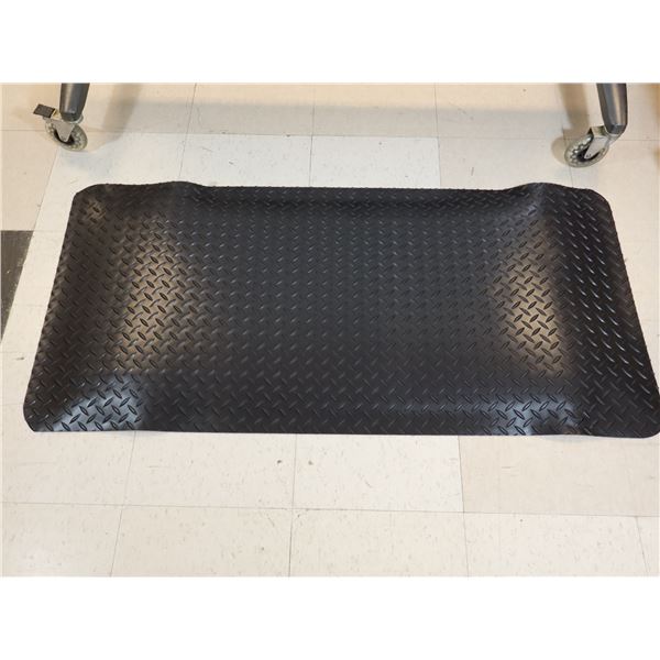 TAPIS SPONGECOTE ULTRASOFT LOSANGE 2'x4'x15/16" NOIR ÉPONGE EN PVC