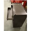 Image 2 : COFFRE D'OUTILS MOBILE -2 TIROIRS, 1 CABINET 27"x14"x31"