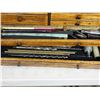 Image 8 : COFFRE D'OUTILS EN BOIS AVEC CONTENU 20"x9"x14"