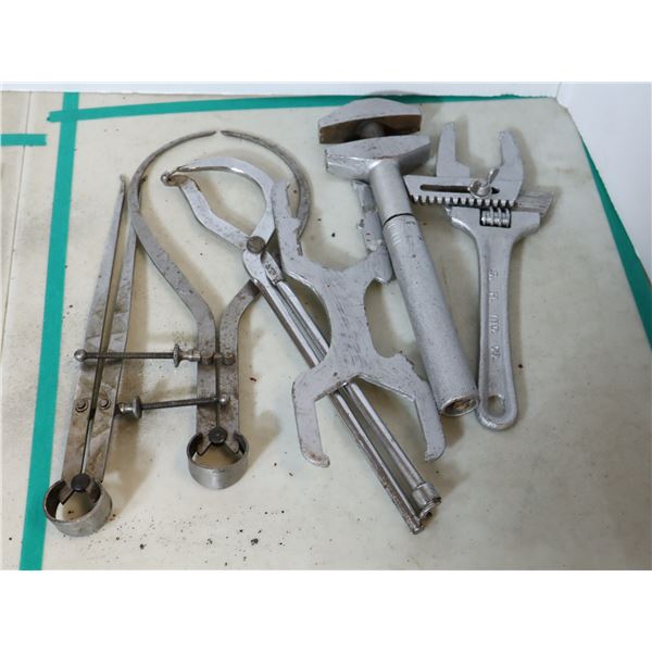 LOT DE 6pcs D'OTUILS ASST
