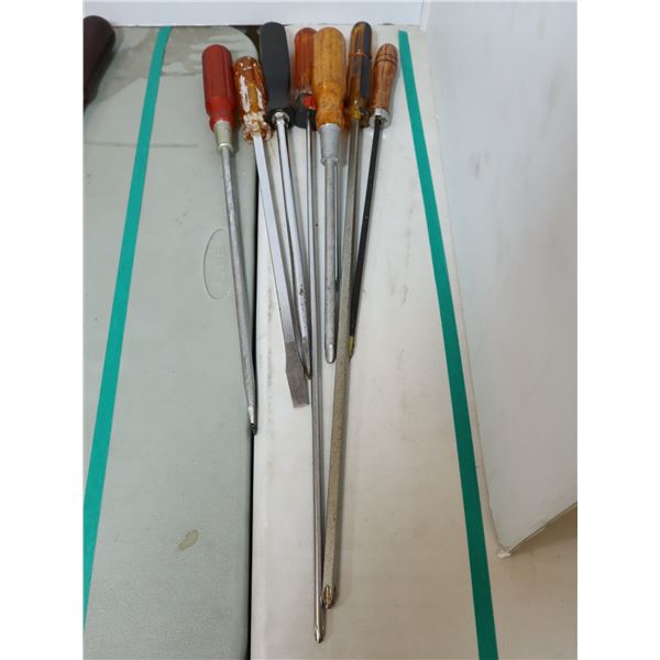LOT DE 7 TOURNEVIS ASST