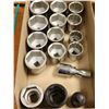 Image 1 : LOT DE 16 DOUILLES 1-5/8"-2-1/2"
