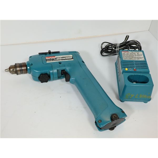 PERCEUSE SANS FILS MAKITA 6012HD AVEC CHARG, ET BATT