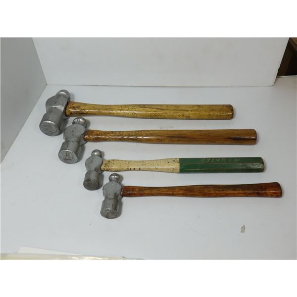 LOT DE 4 MARTEAUX ASST