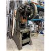 Image 1 : PRESSE-POINCON CMCM TYPE 45, CAP. 4500 KG,  TABLE 26" X 16"