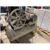 Image 2 : COMPRESSEUR AIR AH 5 HP, 600 VOLTS