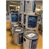 Image 1 : LOT: 13 GAL PEINTURE BENJAMIN MOORE ULTRA SPEC 500 ASST