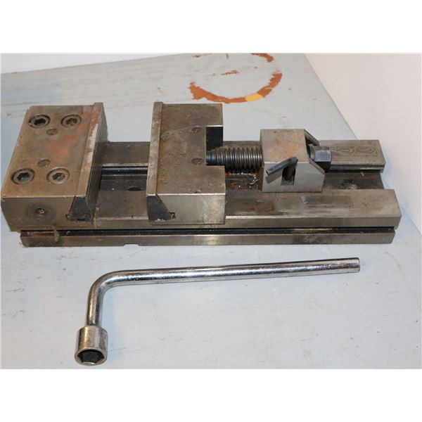 ÉTAU DE MACHINISTE 6"