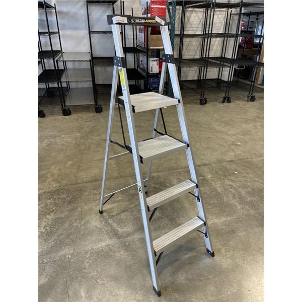 GORILLA  ALUMINUM 6FT A-FRAME LADDER