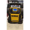 Image 2 : DEWALT PORTABLE JUMP STARTER COMPRESSOR
