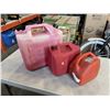 Image 1 : 3 JERRY CANS