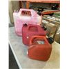Image 2 : 3 JERRY CANS