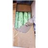 Image 2 : BOX OF NEW DUSTERS