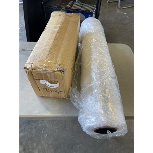 ROLL OF POLY BAGS 30" X 22" X 100PC AND BOX OF POLY BAGS 6" X 36"