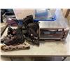 Image 1 : HAMILTON BEACH TOASTER OVEN WITH AQUARIUM AND 2 PAIRS OF ROLLER BLADES SIZE 11 AND SIZE 9