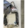 Image 2 : REBEL RETRACTABLE LANYARD AND SAFETY HARNESS