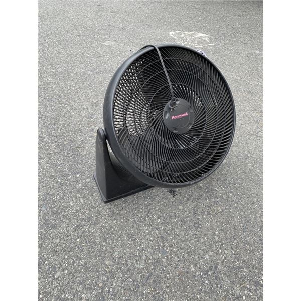 HONEYWELL FLOOR FAN, TESTED WORKING