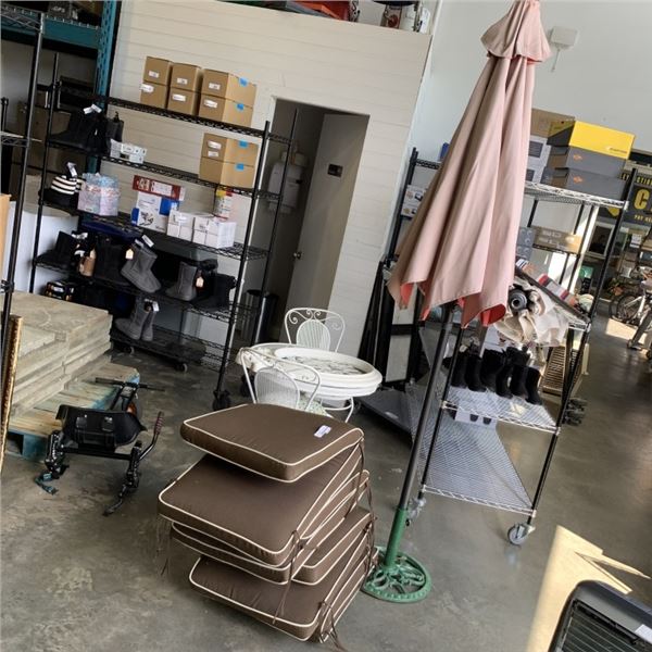 PATIO UMBRELLA WITH BASE AND FOUR CHAIR CUSHIONS