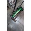 Image 2 : MANUAL LAWNMOWER