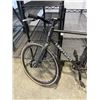 Image 2 : LANDYACHTZ COMMUTER BIKE WITH SADDLE BAG, GOOD CONDITION