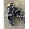 Image 2 : 3 NEW PAIRS OF WOMENS SHOES SIZE 5 AND 6