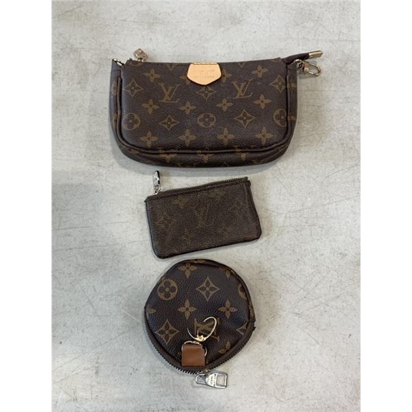 LV  ZIPPERED HAND BAG AND 2 CHANGE PURSES, AUTHENTICITY UNKNOWN
