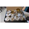 Image 3 : 2 NEW TRUE CANDLE PREMIUM CANDLE MAKING SUPPLIES BOXES OF 24 8OZ TINS, GOLD COLOR