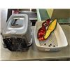 Image 1 : PET CARRIER, LITTER TRAY, LEASH AND TOY