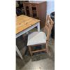 Image 2 : 3PC DINETTE SET WITH PINE TOP