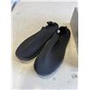 Image 4 : 3 NEW PAIRS OF KIDS SOCCER CLEATS, SIZE 2 NEW PAIRS OF KIDS SOCCER CLEATS AND WATER SHOES SIZE 40, C