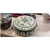 Image 3 : WEDGEWOOD VASE, ANTIQUE LIDDED TUREEN AND LIDDED SILVER POT