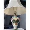 Image 5 : HAND PAINTED PORCELAIN LAMP AND RECORDS SETS