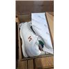 Image 2 : 3 NEW WOMENS KAEPA RUNNERS SIZE 8.5, 7.5 AND 5