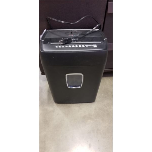INSIGNIA 10 SHEET PAPER SHREDDER TESTED AND WORKING