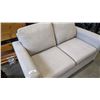 Image 2 : MODERN BEIGE UPHOLSTERED LOVESEAT, MADE IN CANADA, GOOD CLEAN CONDITION