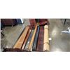 Image 1 : MCM QUEENSIZE PLATFORM BEDFRAME AND 2 NIGHTSTANDS
