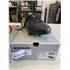 Image 2 : 3 NEW PAIRS OF KIDS SOCCER CLEATS, SIZE 3Y, 1Y 2.5 Y